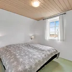 Front In With Sauna בית נופש