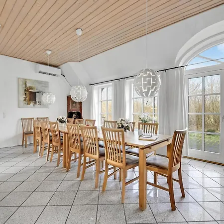 Beach Front Home In Ulfborg With Sauna Holiday home *